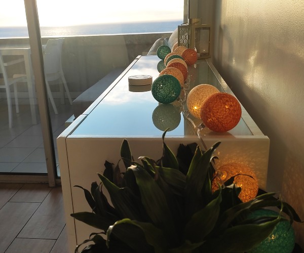 Déco guirlande lumineuse salon : inspirations par Guirled